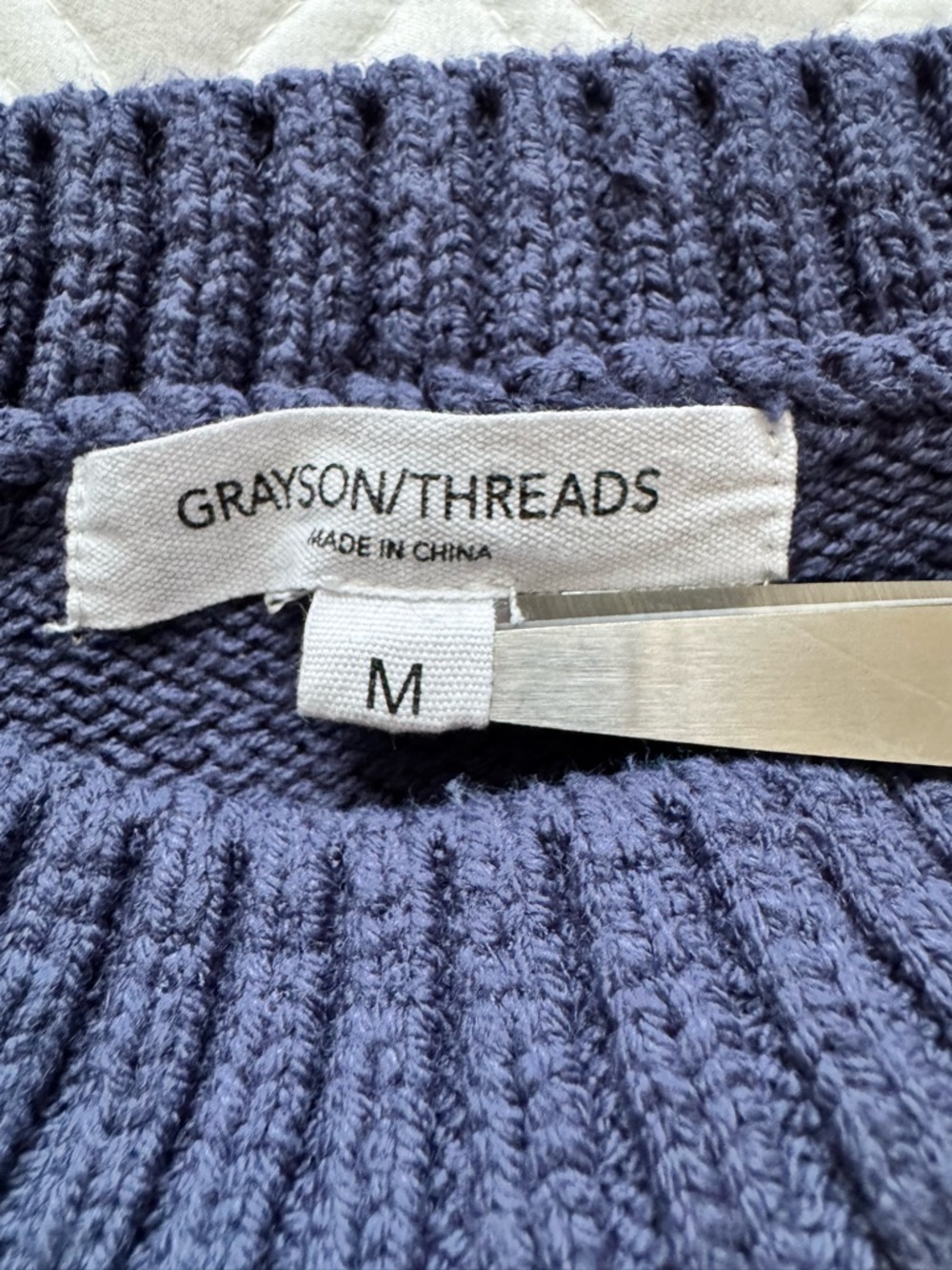 Grayson Threads Navy Blue Crewneck Cropped Sweater Teddy Bear USA Flag Size M - Picture 8 of 13